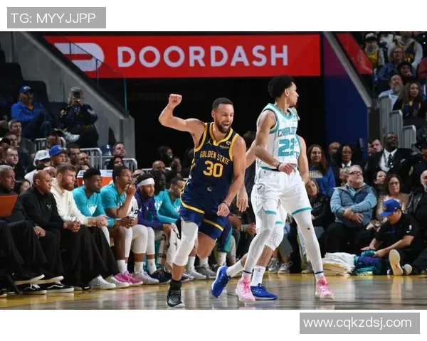 勇士与黄蜂精彩对决录像回顾12月比赛全程分析与亮点集锦